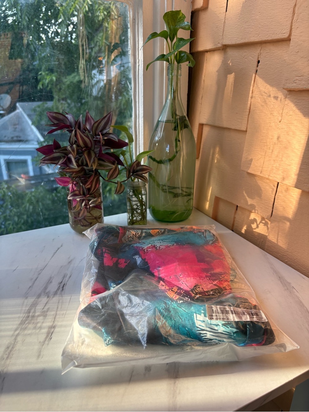 Vibrant Abstract Satin Button-Up Blouse in Magenta, Teal & Black - Picture 5 of 9